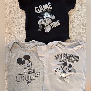 Disney NBA SPURS 3 pack onesies. 18MO